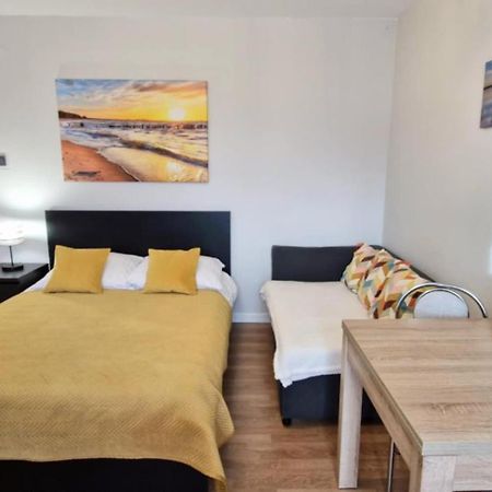 Cozy Modern Apartment Sunrise Studio 35M2 Balcony 3 Persons Cracovia Exterior foto