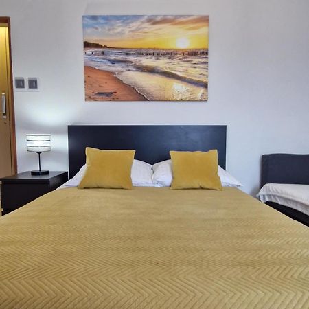 Cozy Modern Apartment Sunrise Studio 35M2 Balcony 3 Persons Cracovia Exterior foto