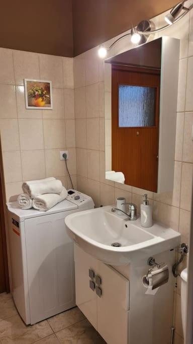 Cozy Modern Apartment Sunrise Studio 35M2 Balcony 3 Persons Cracovia Exterior foto